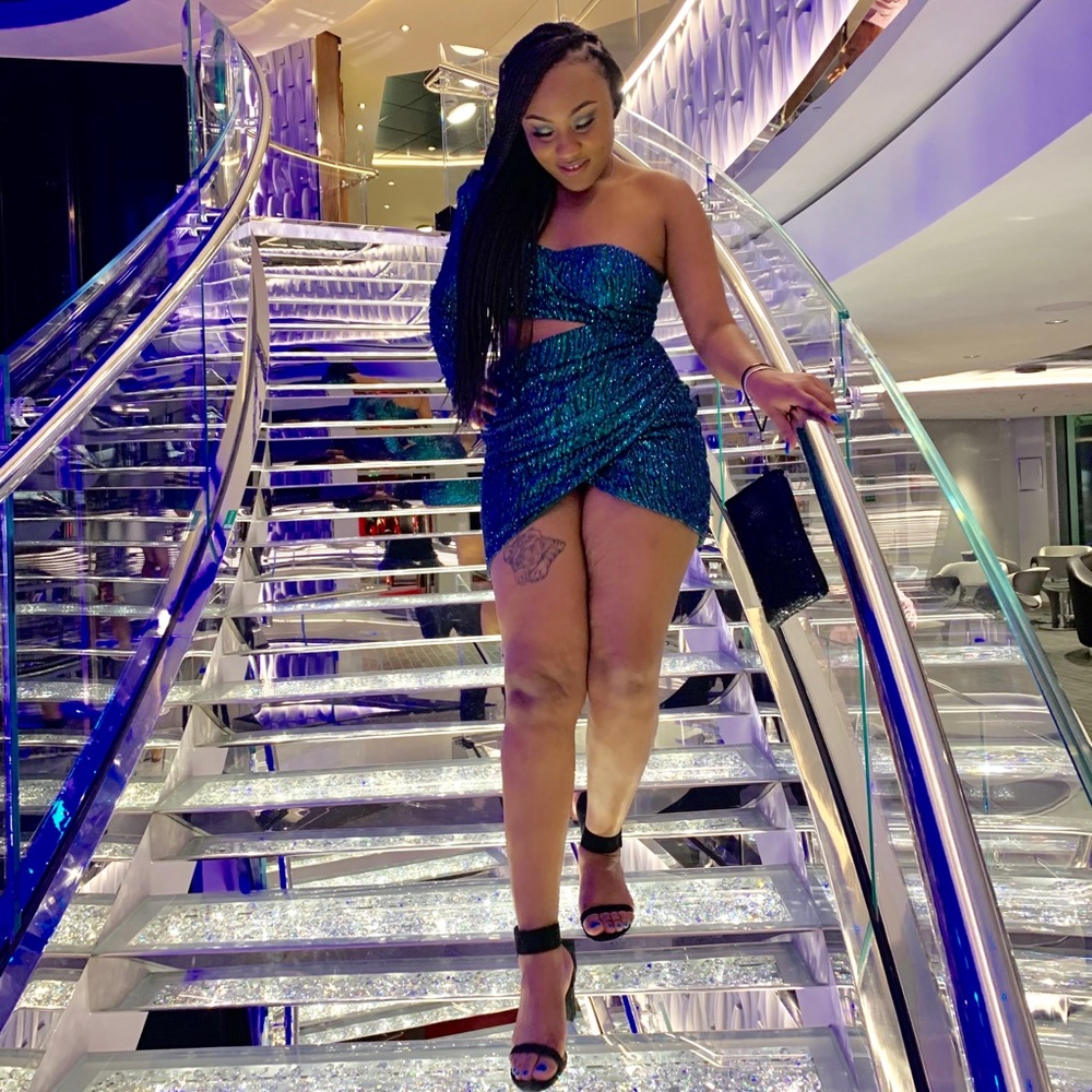 Beautiful Green/Blue Sparkling dress